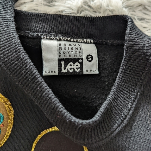 Small 3D Design Pullover Black Sweater - Picture 3 of 3